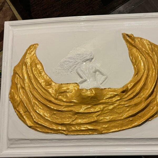 Hand-Made Sculpture (Elegant & Artistic)